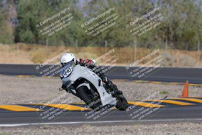 media/Oct-09-2022-SoCal Trackdays (Sun) [[95640aeeb6]]/Turn 3 (930am)/